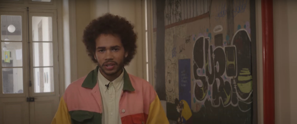 Leonne Gabriel no episódio O que é racismo ambiental? da primeira temporada da série Consciência Negra: Reconhecer e Reparar